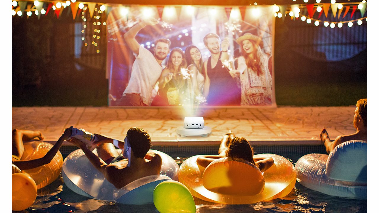 Backyard-Movie-Night